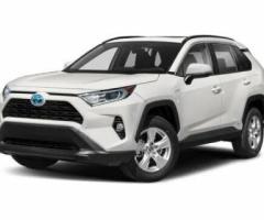Clean 2021 Tayota Rav4 Sports. white color